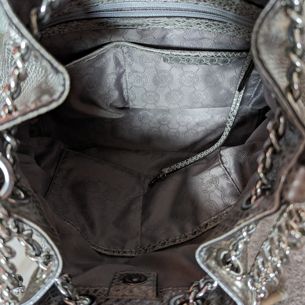 Michael Kors, Frankie Metallic Python Embossed Leather Bag - Picture 4 of 11
